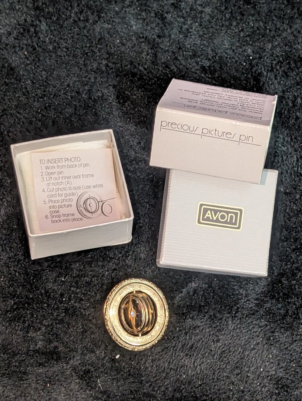 VTG Avon Gold-Tone Swivel Locket Brooch
